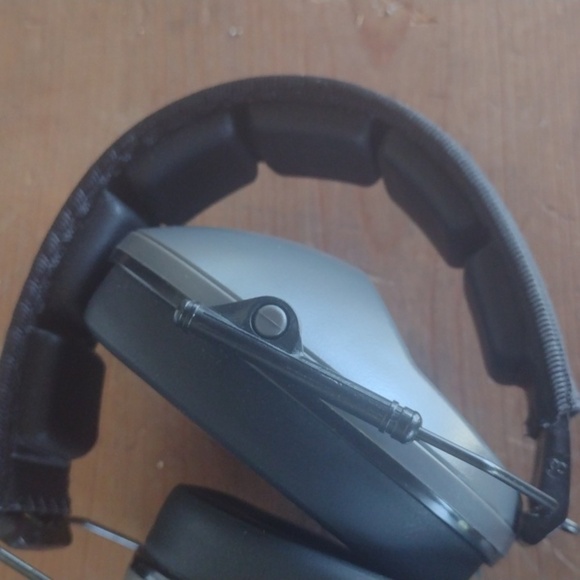 Black and Gray Hearing Protection Headset NWOT - Picture 2 of 4